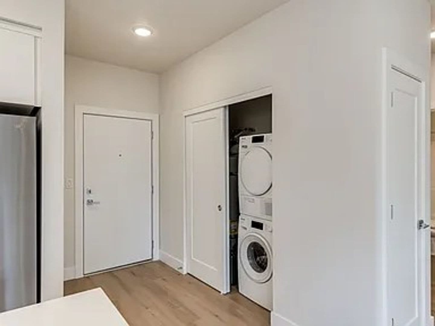 Portland Apartment: 4785 N. Albina Ave