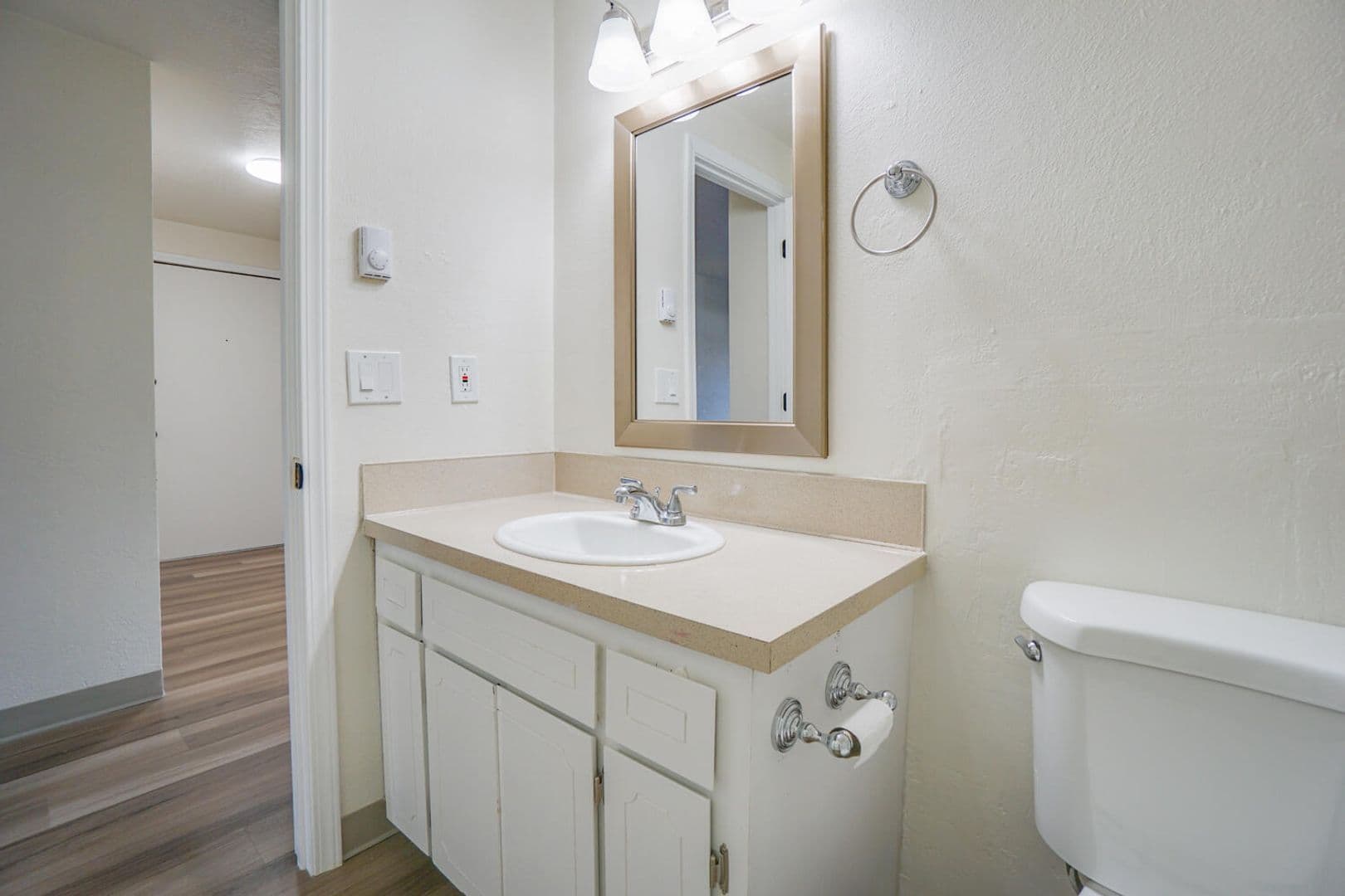 Corvallis Apartment: 958 NW Sycamore Ave