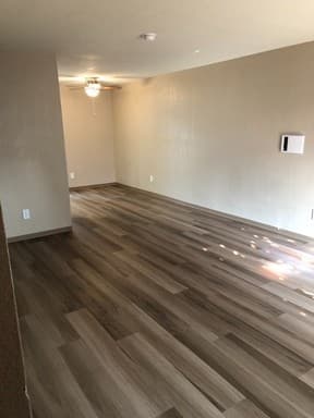 McMinnville Apartment: 2019 NE McDonald Lane