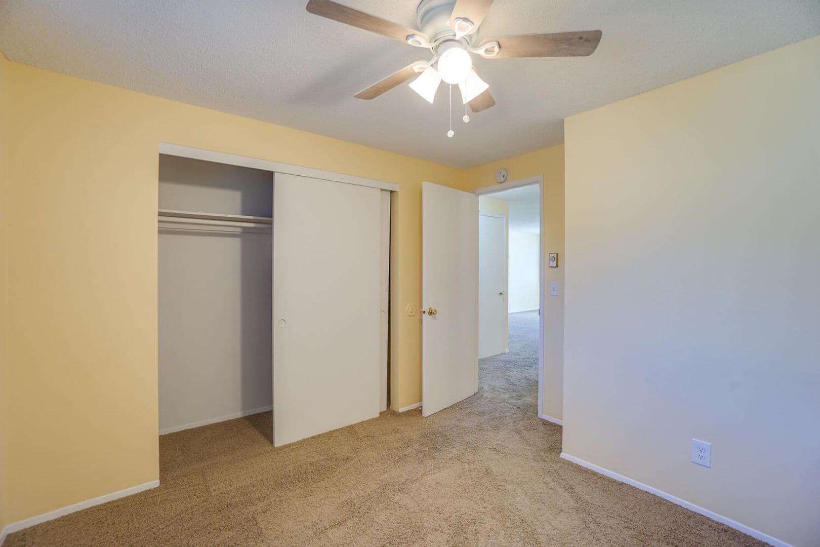 Fairview Apartment: 320 Lincoln Street