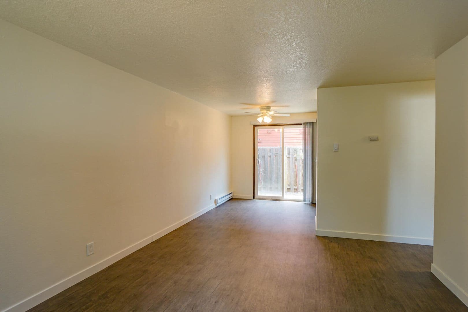 Forest Grove Apartment: 2747 20th Place