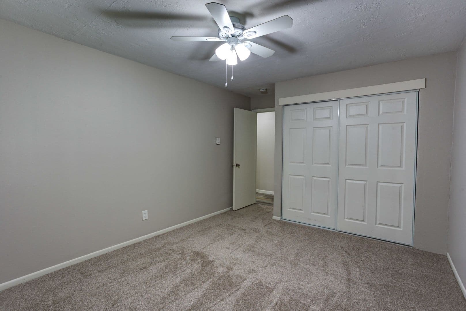 Portland Apartment: 10231 NE Tillamook St.