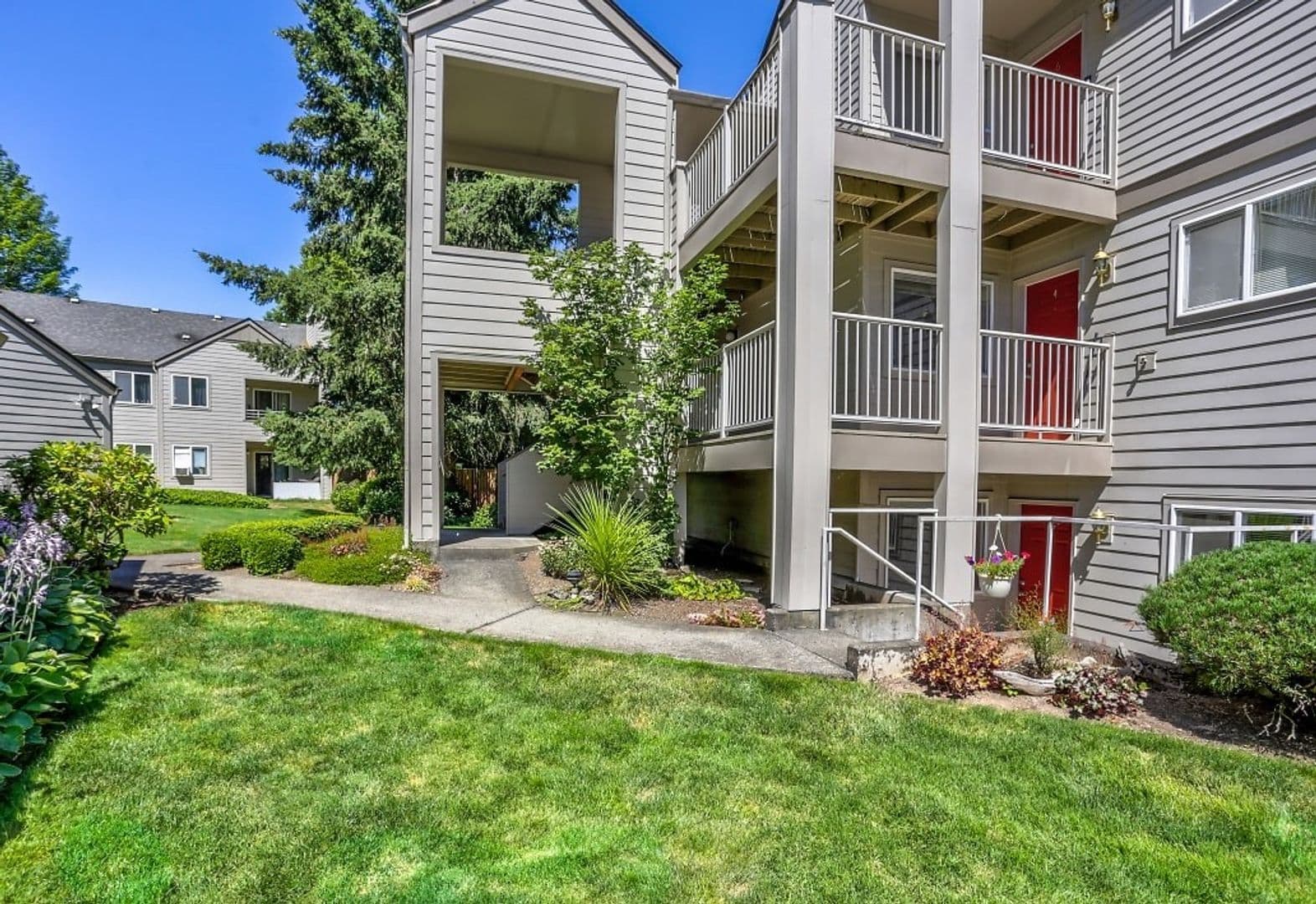 Beaverton Apartment: 4410 SW 107th Avenue