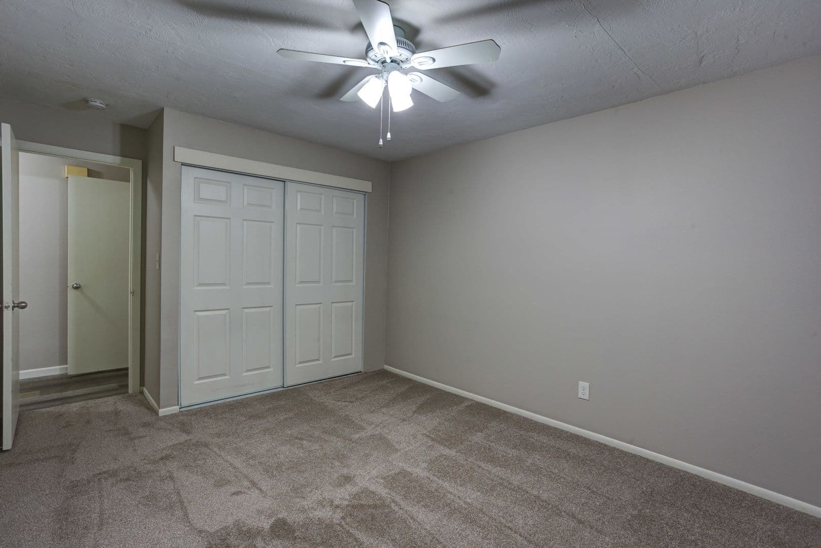 Portland Apartment: 10231 NE Tillamook St.