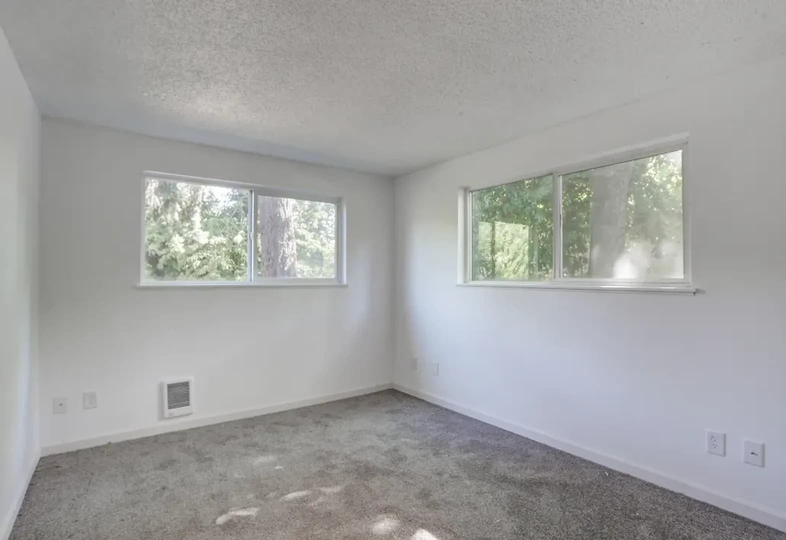 Portland Apartment: 10225 to 10257 NE Fremont Street