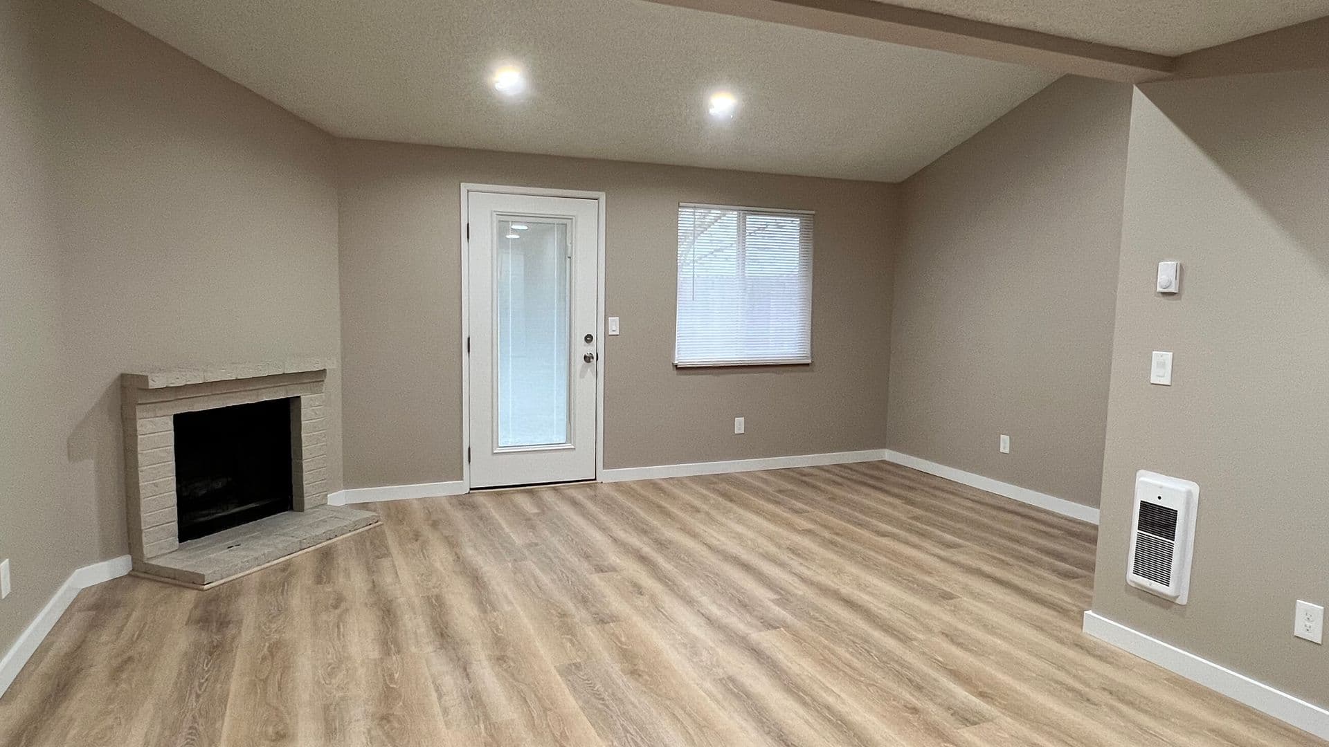 Vancouver Townhome: 7600 NE Vancouver Mall Dr.