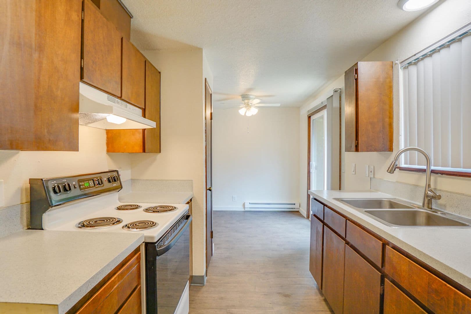 Forest Grove Apartment: 2747 20th Place