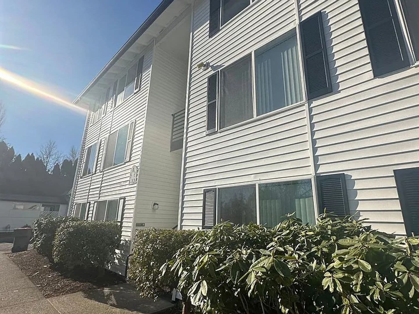McMinnville Apartment: 230-282  SE Evans St