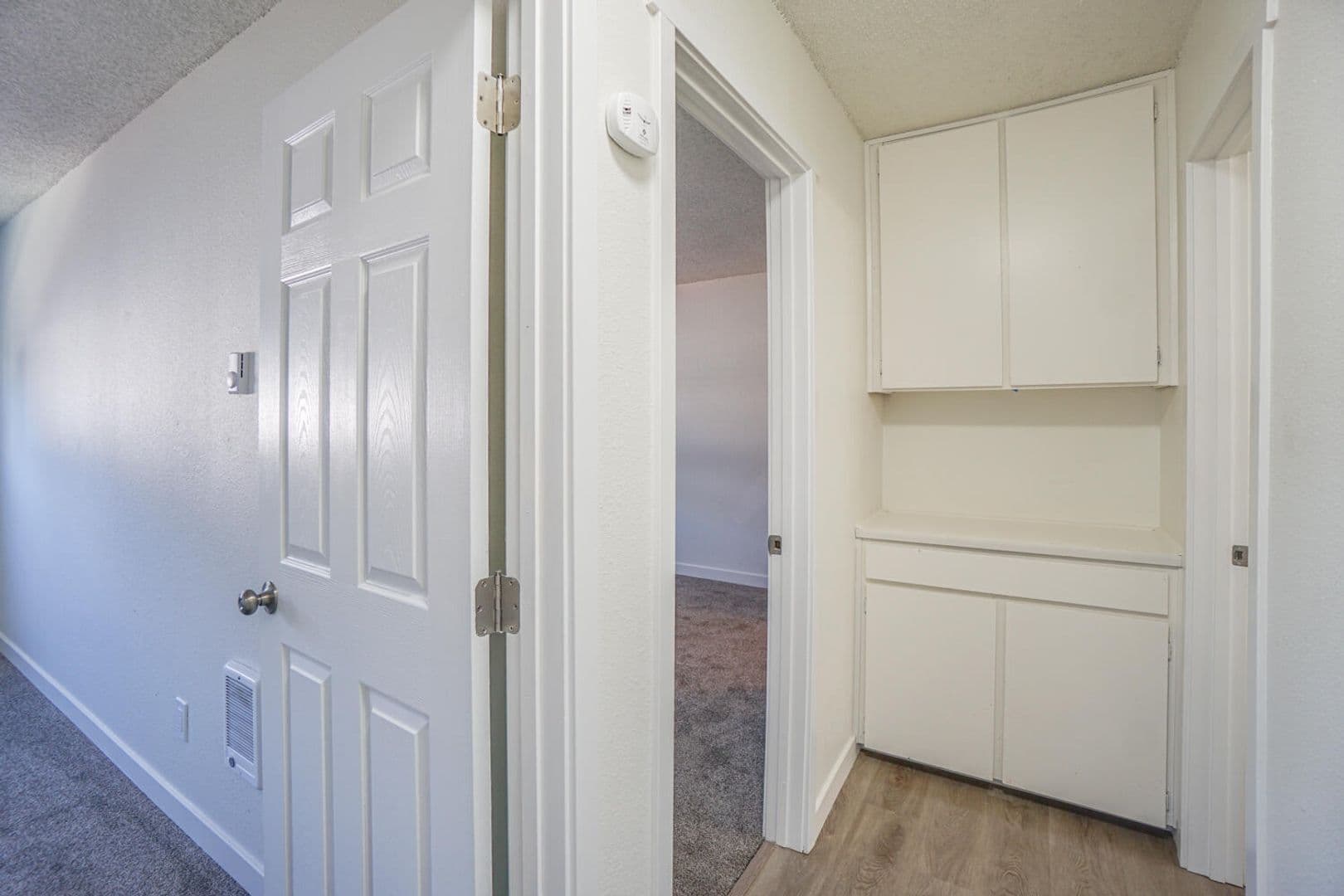 Estacada Apartment: 704 N Broadway St