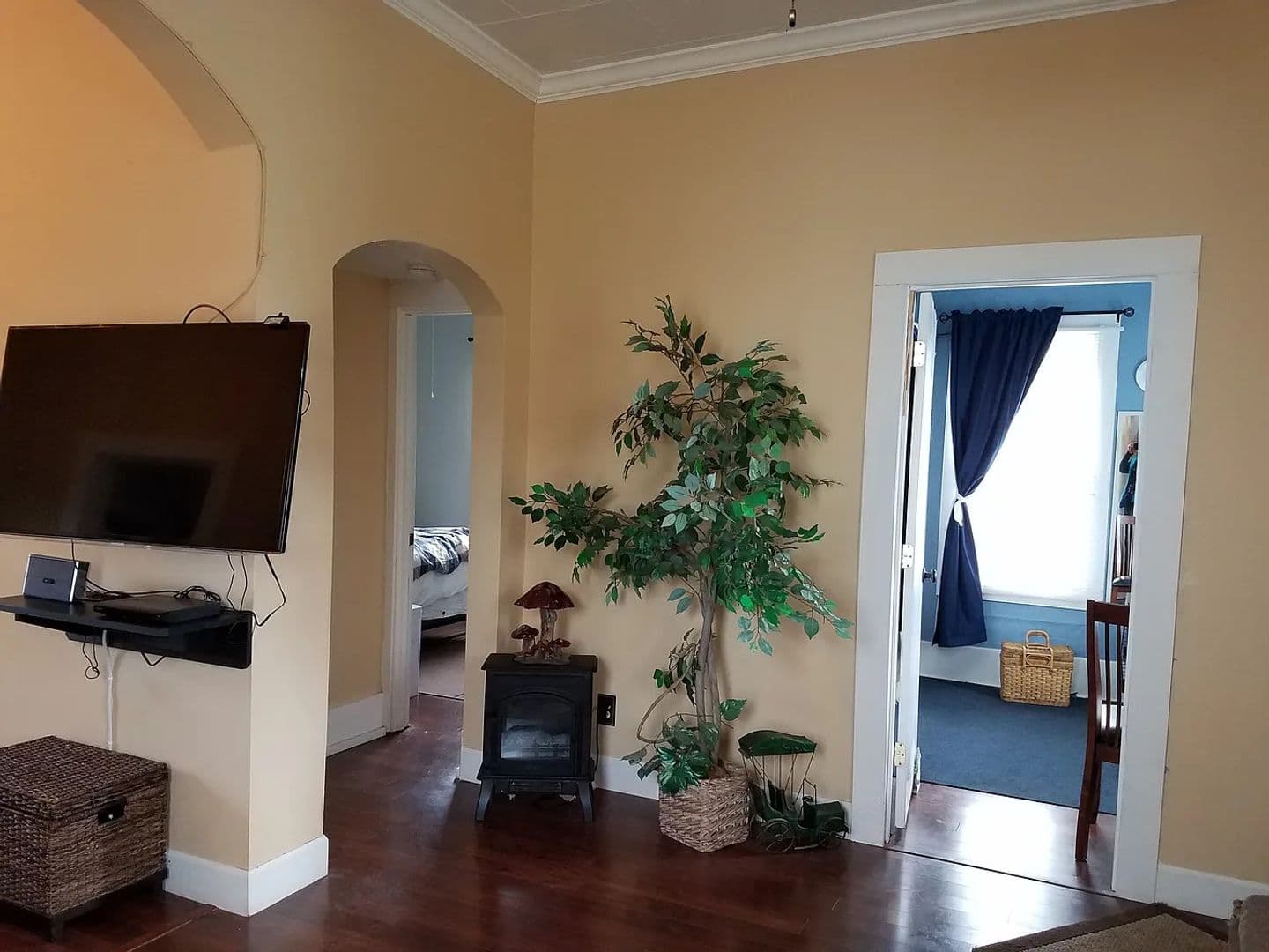 Stayton House: 1178 N 3rd Ave