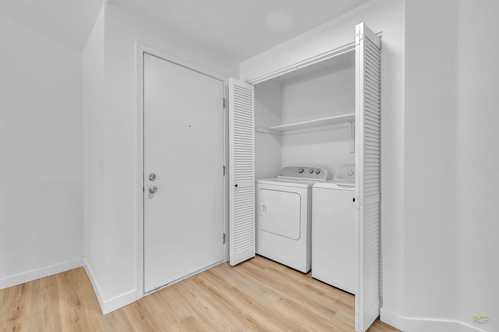 McMinnville Apartment: 1800 SW Old Sheridan Road