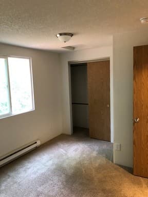 McMinnville Apartment: 2019 NE McDonald Lane