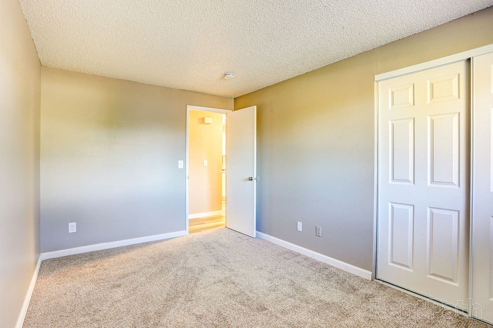 Gresham Apartment: 3050 NE 23rd St.