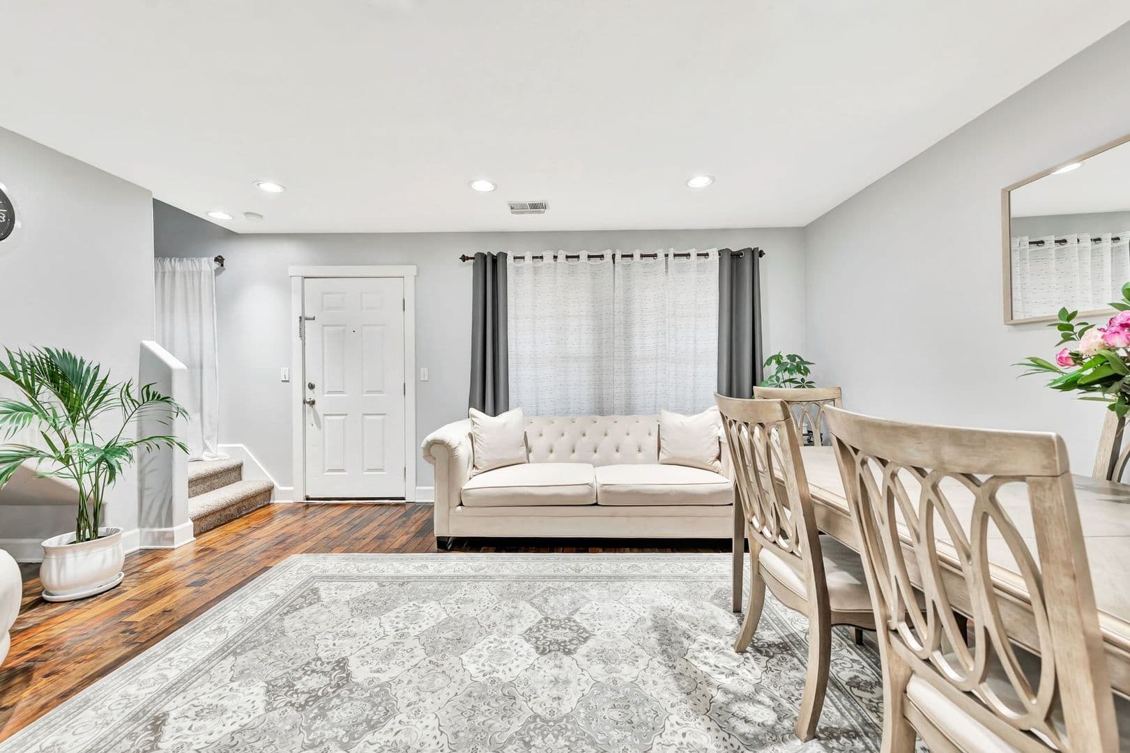 Portland Apartment: 17512-17572 SE Pine St.
