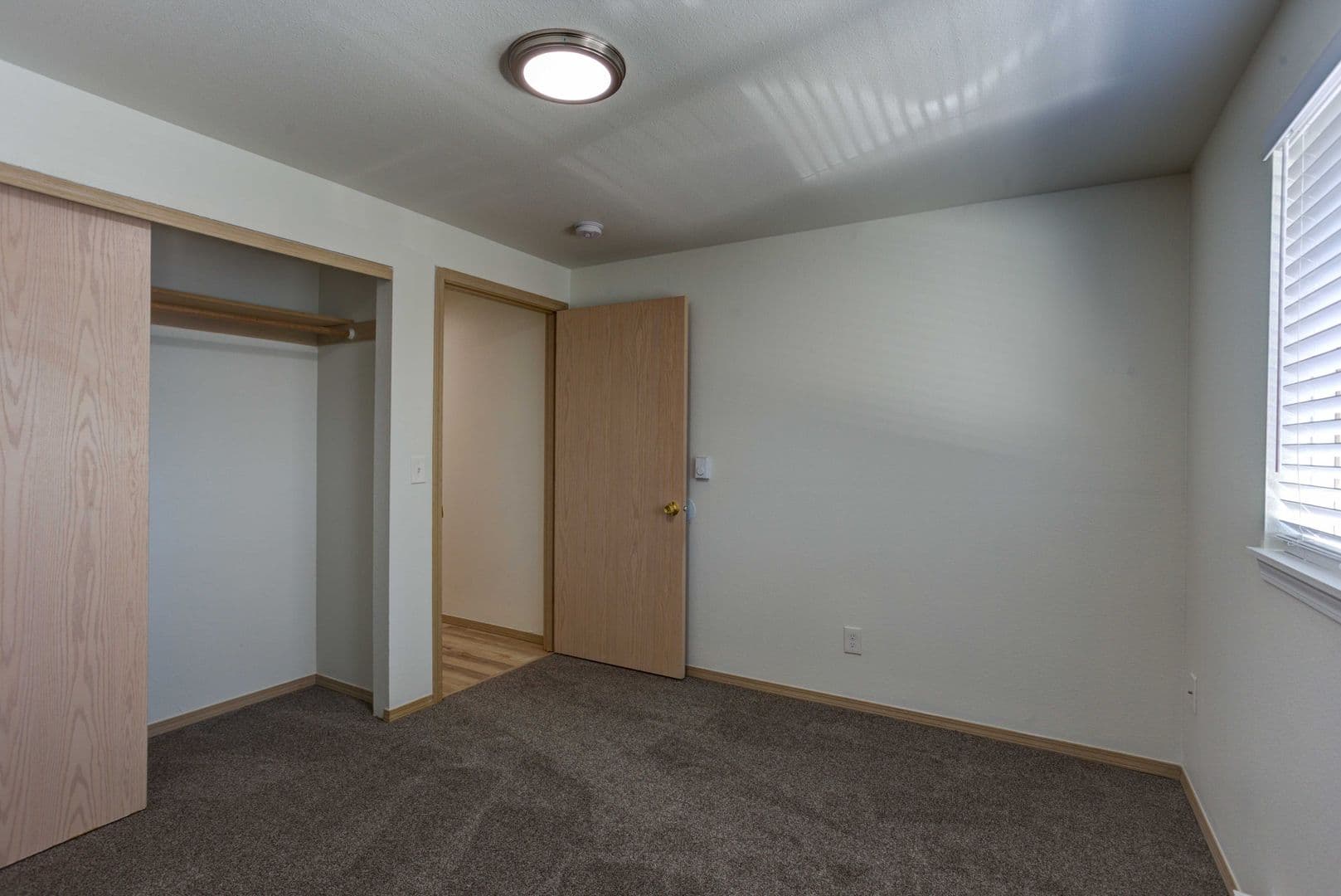 Vancouver Apartment: 7823 NE Fourth Plain Blvd