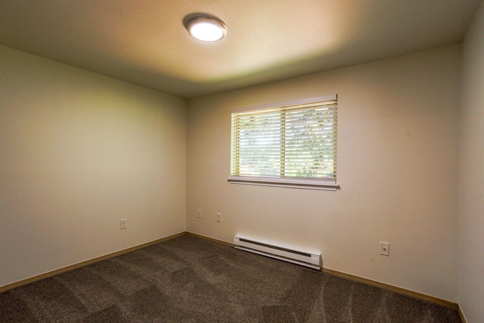 Vancouver Apartment: 7823 NE Fourth Plain Blvd
