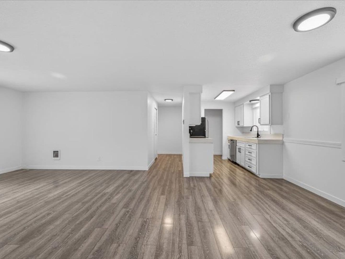 Portland Apartment: 1701-1759 NE 162nd Avenue