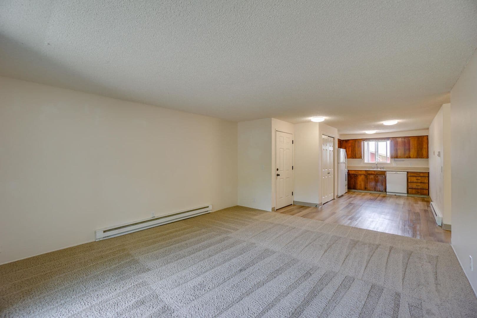 Salem Apartment: 1260 Marilyn St SE
