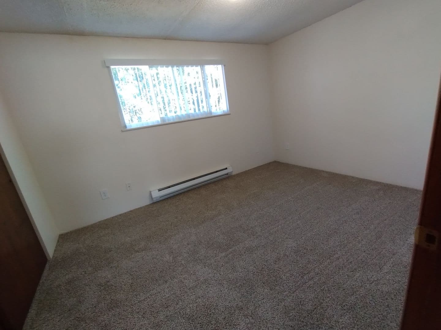 McMinnville Apartment: 1355 NW 2nd Street