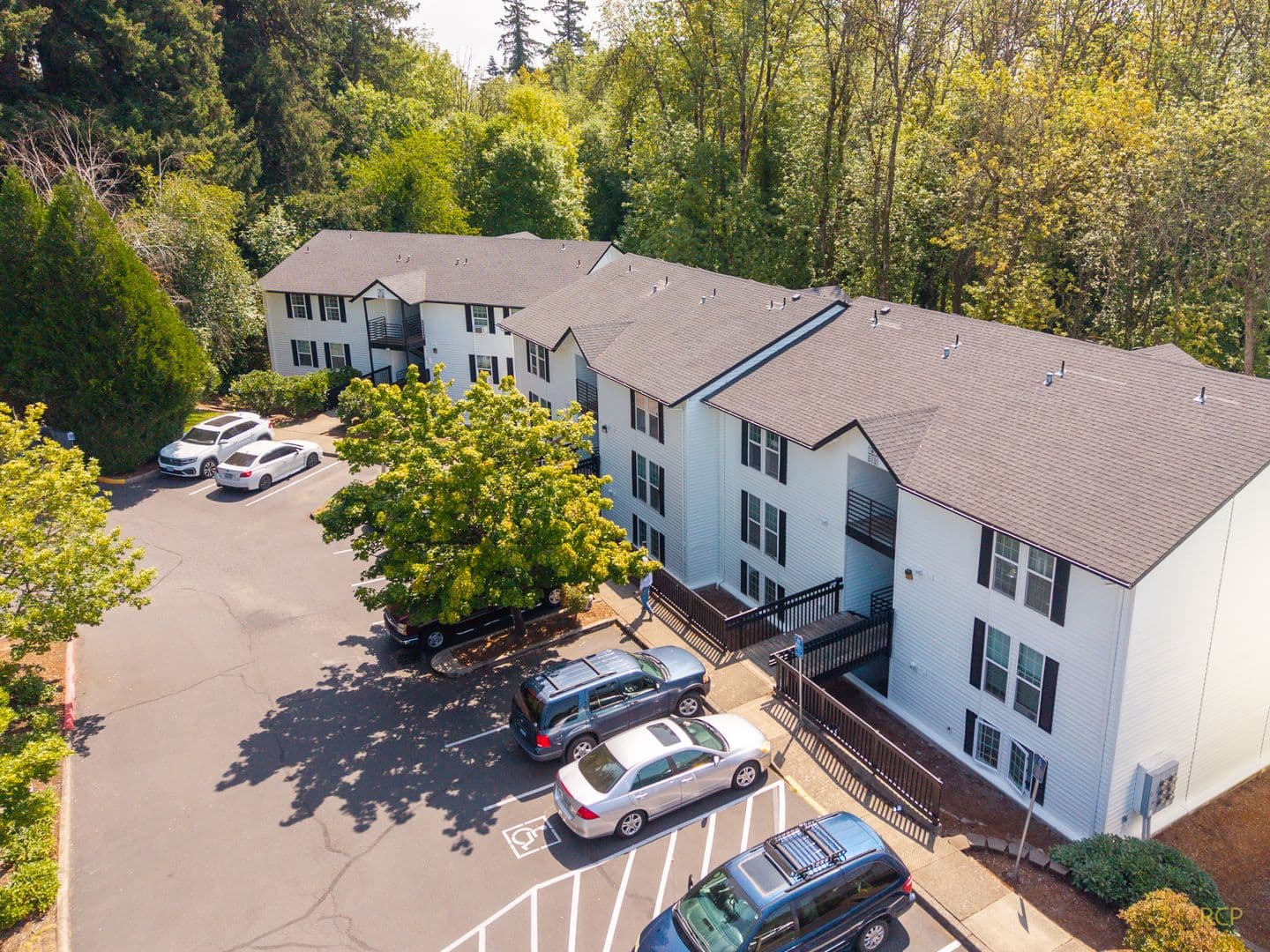McMinnville Apartment: 1800 SW Old Sheridan Road