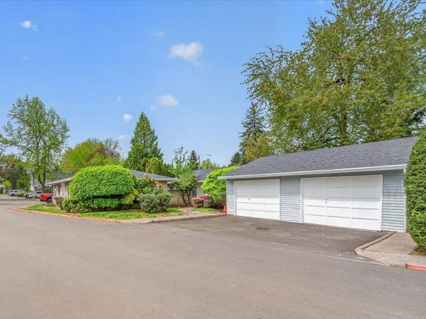 Portland Apartment: 1701-1759 NE 162nd Avenue