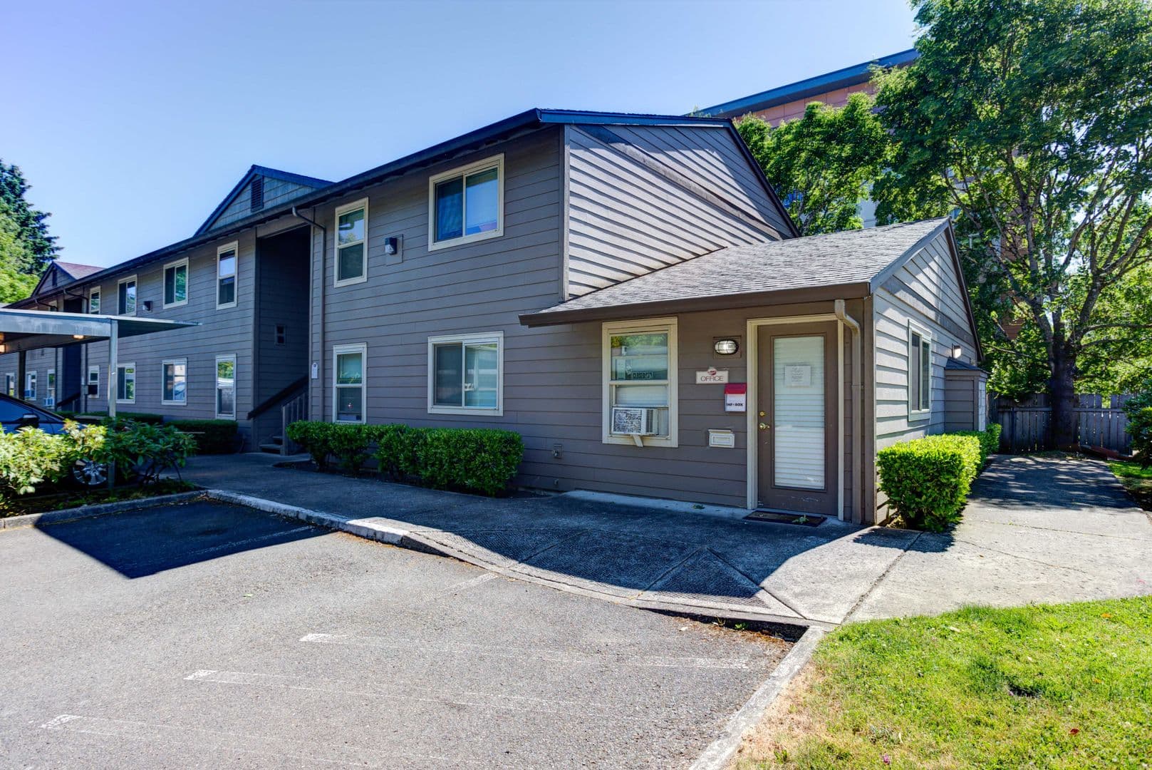 Vancouver Apartment: 7823 NE Fourth Plain Blvd