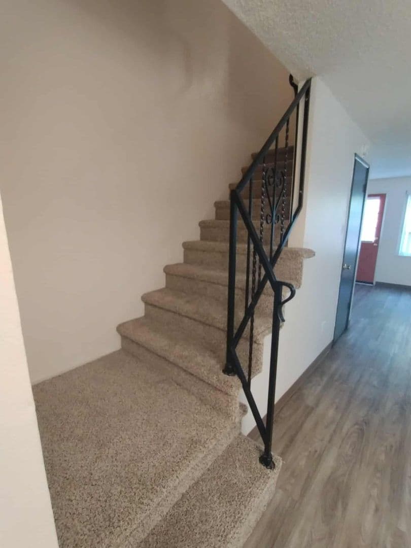 McMinnville Apartment: 1355 NW 2nd Street