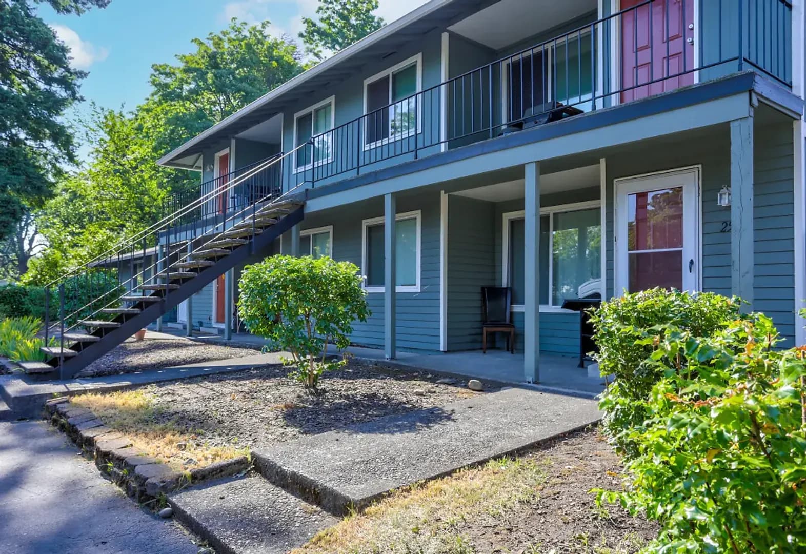 Portland Apartment: 10225 to 10257 NE Fremont Street
