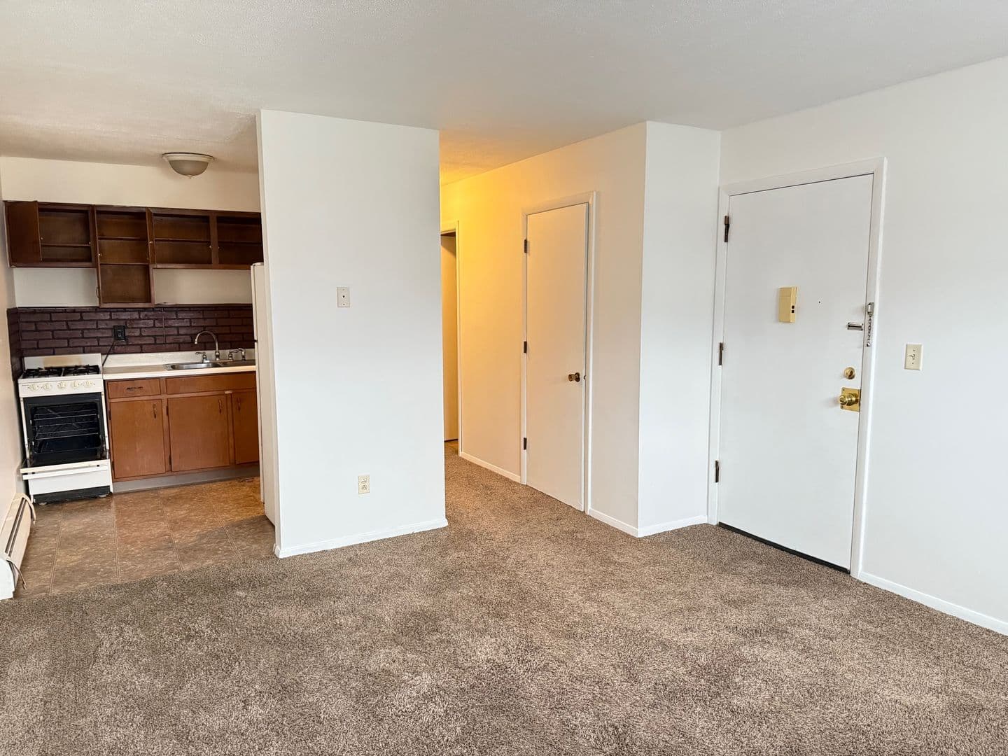 Bloomington Apartment: 322 Riley Dr