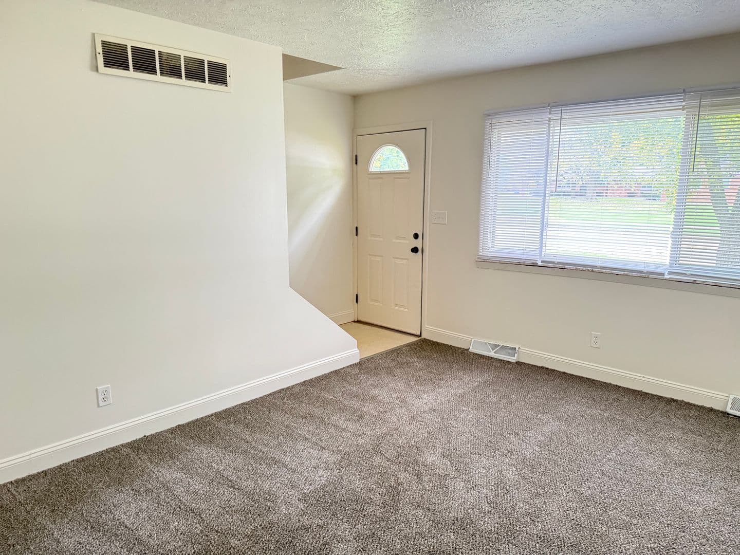 Normal Apartment: 1002 North School Street - 5
