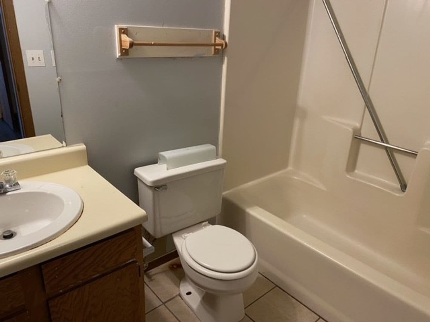 Bloomington Apartment: 3003 Lisa Drive