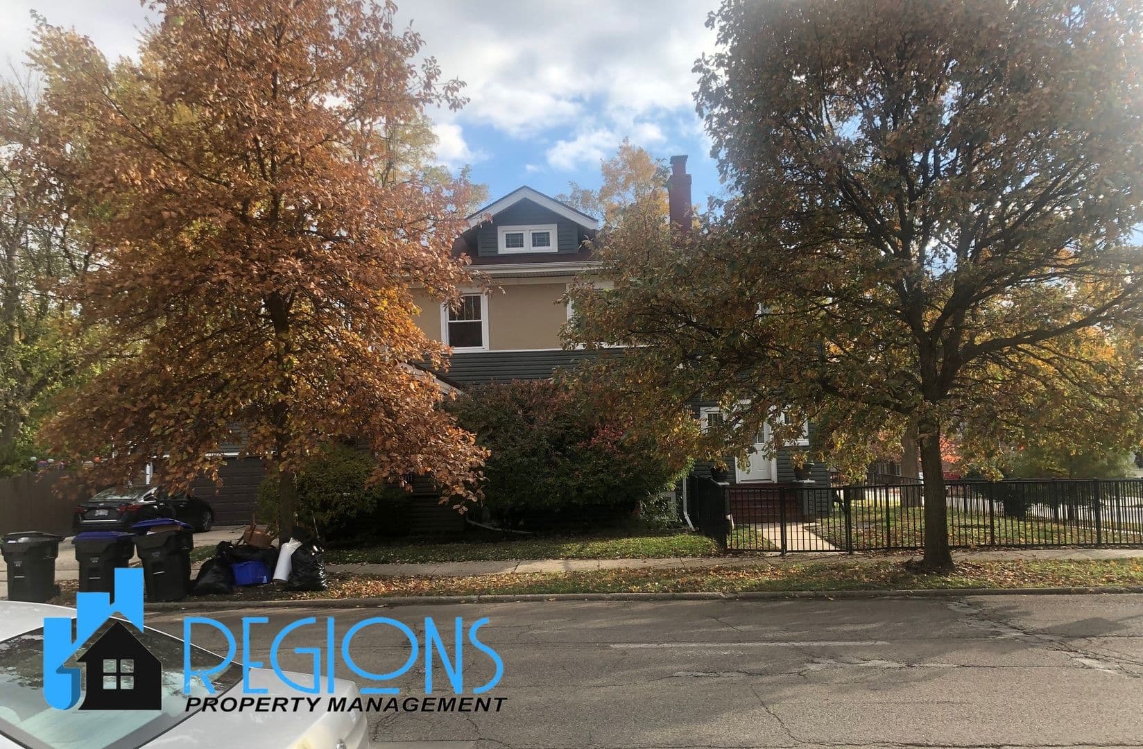 Bloomington House: 501 E Locust