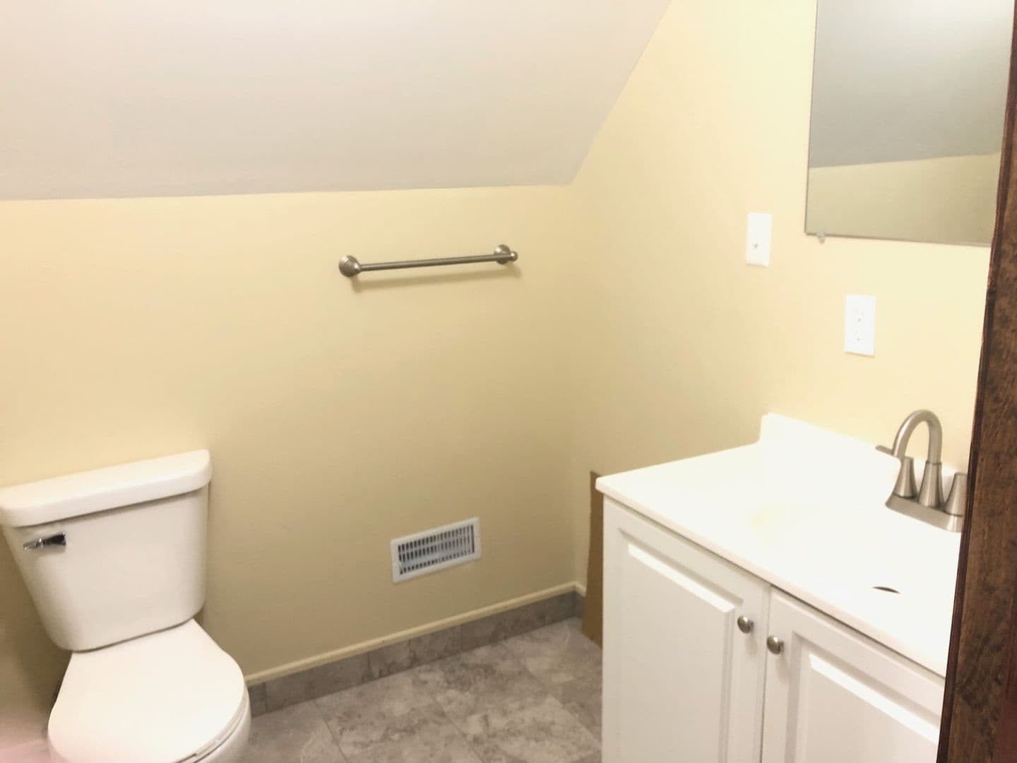 Bloomington House: 1603 South Center Street