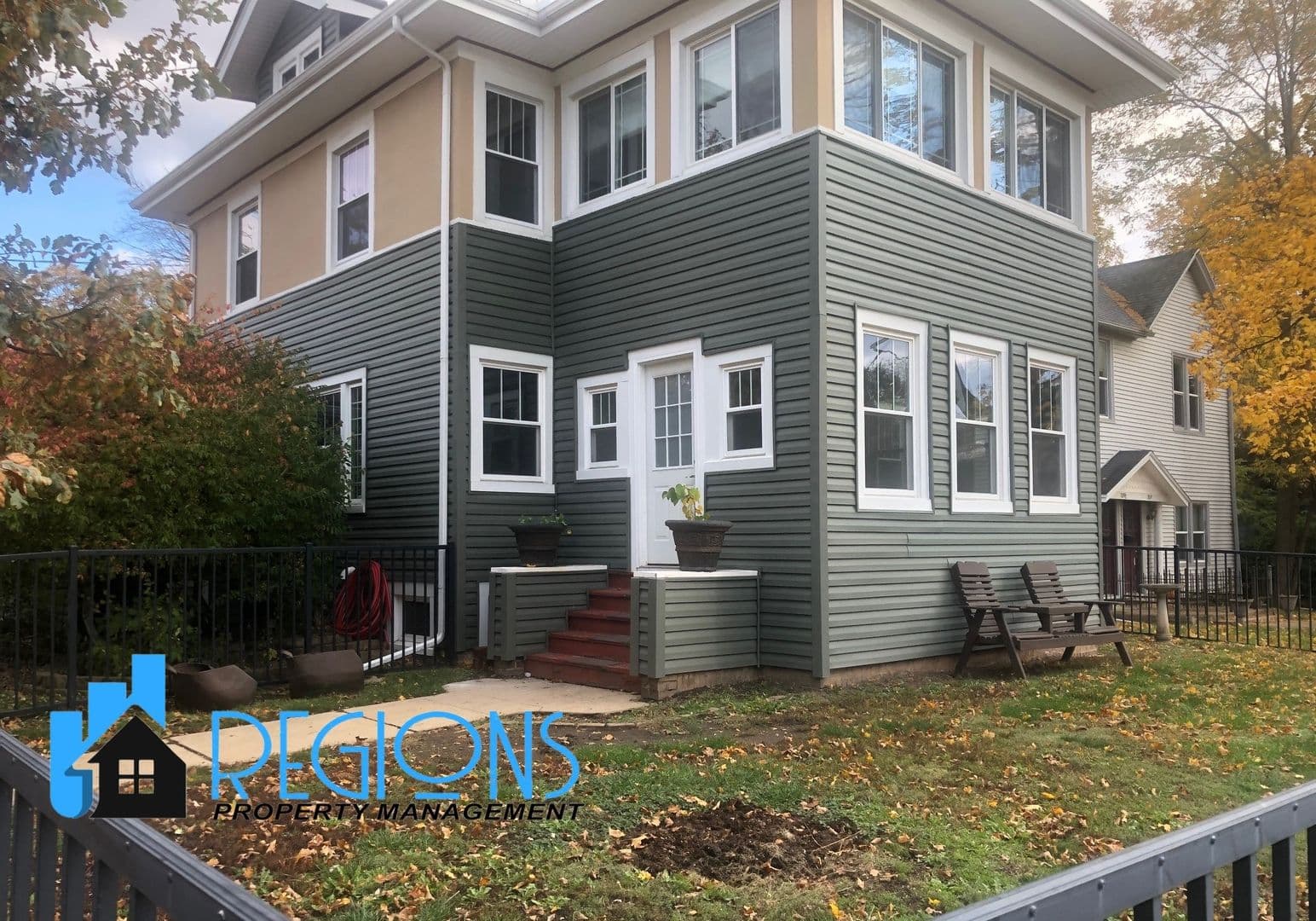 Bloomington House: 501 E Locust
