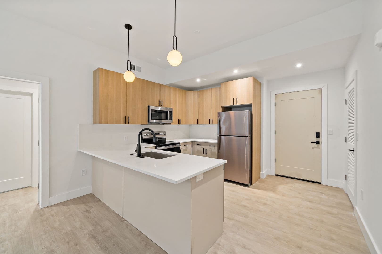 Philadelphia Apartment: 326 N 12th Street