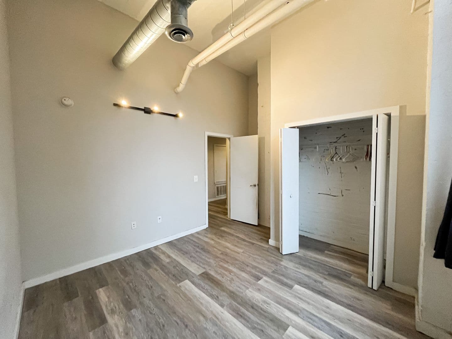 Philadelphia Apartment: 340 North 12th Street