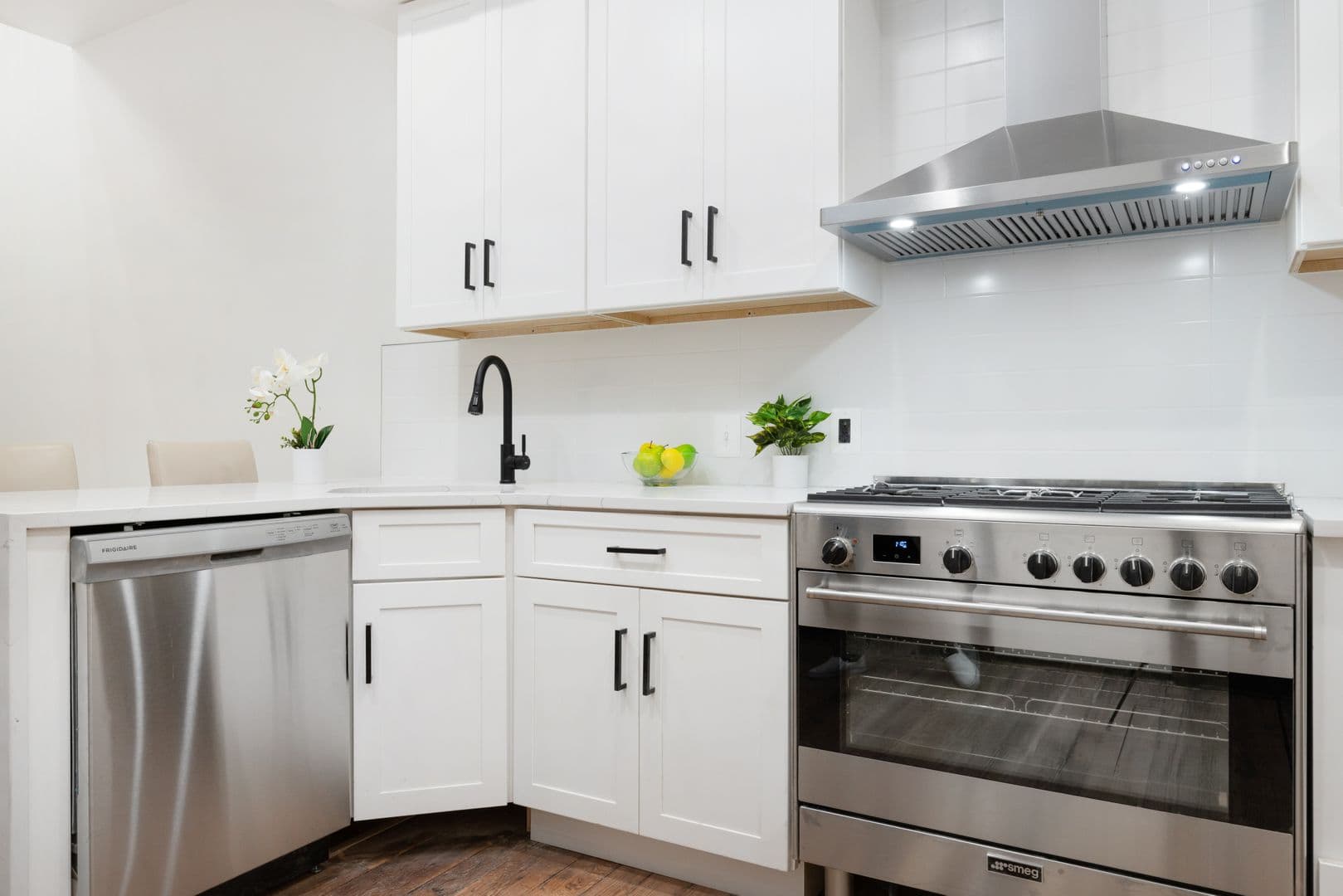 Philadelphia Apartment: 1520 Green Street