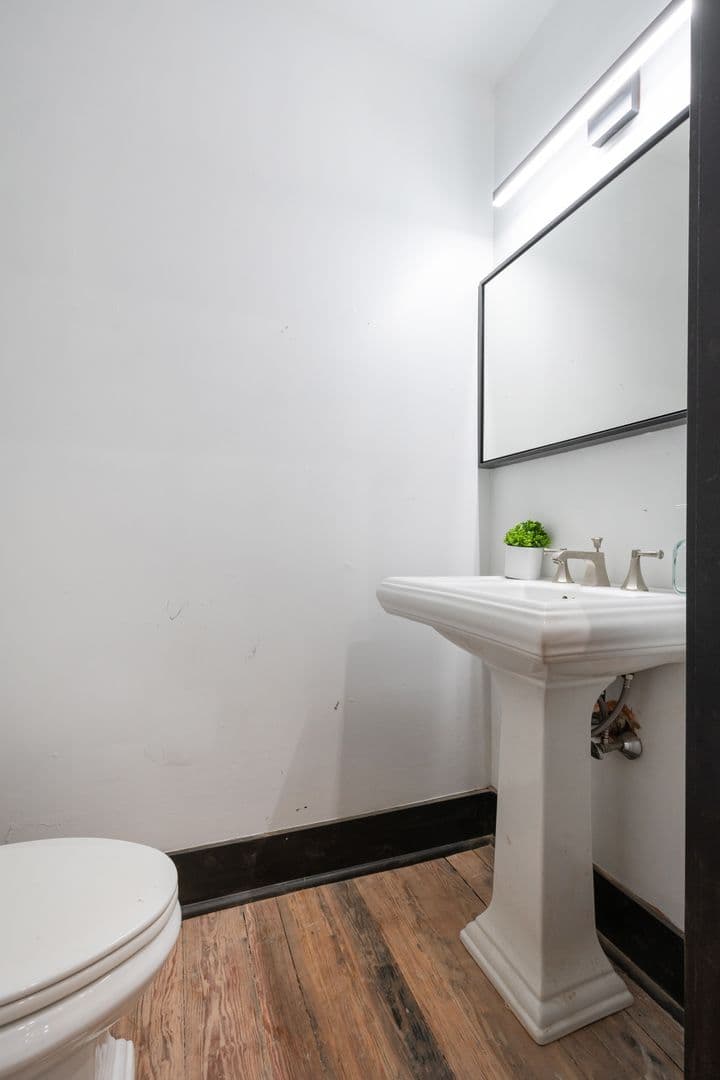 Philadelphia Apartment: 1520 Green Street