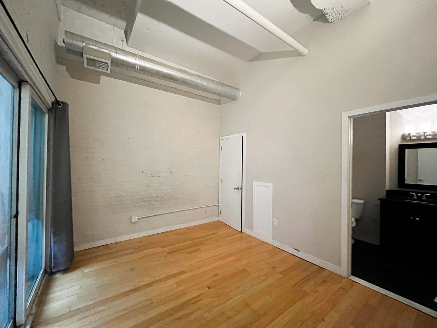Philadelphia Apartment: 340 North 12th Street