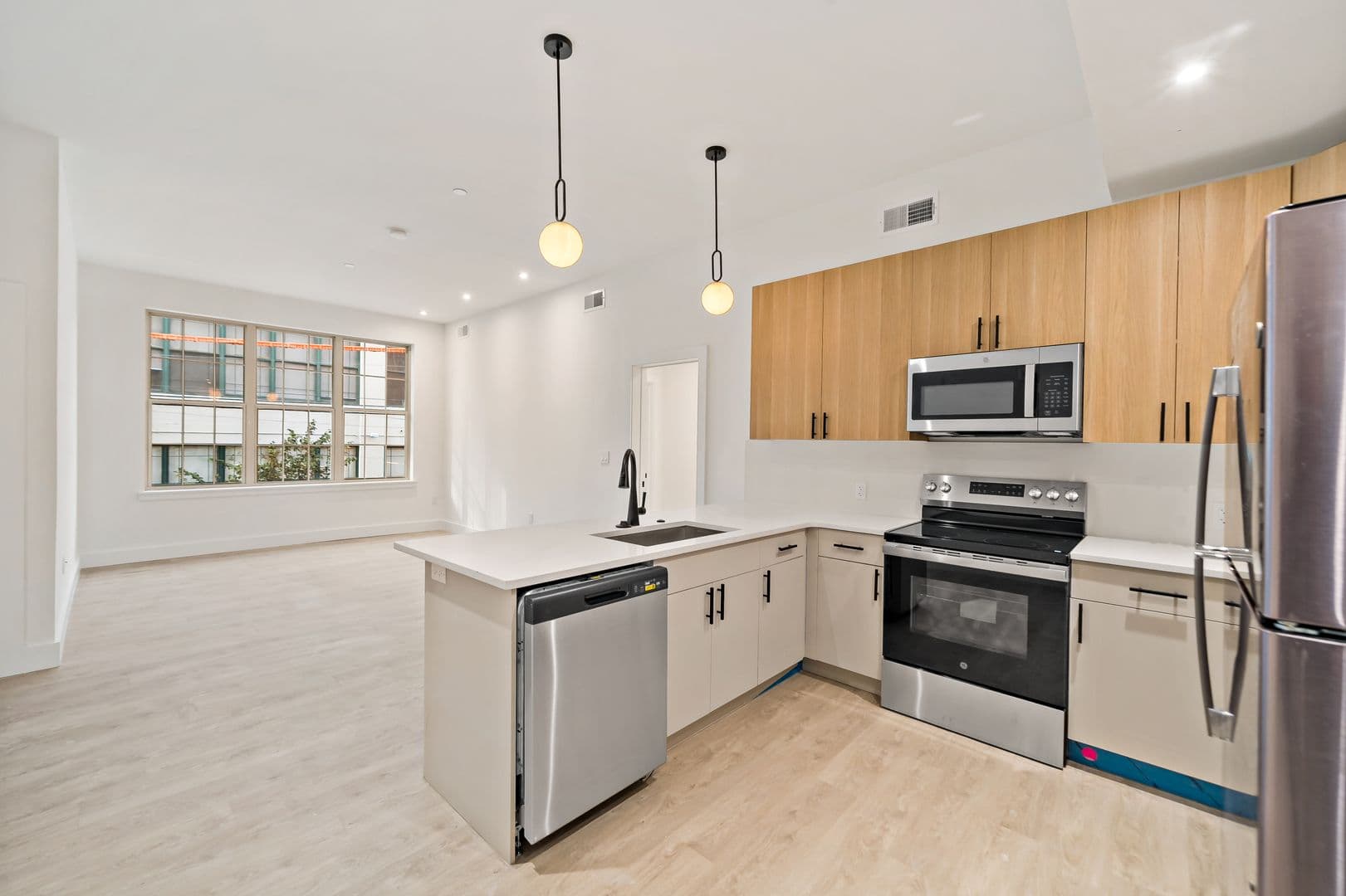 Philadelphia Apartment: 326 N 12th Street