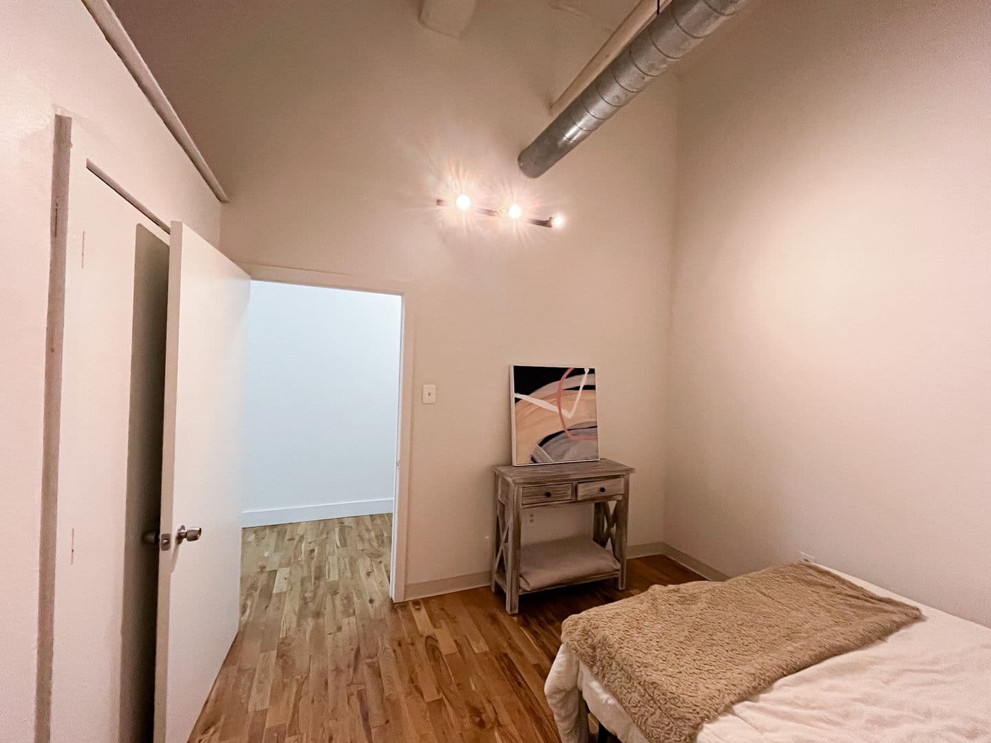 Philadelphia Apartment: 340 North 12th Street