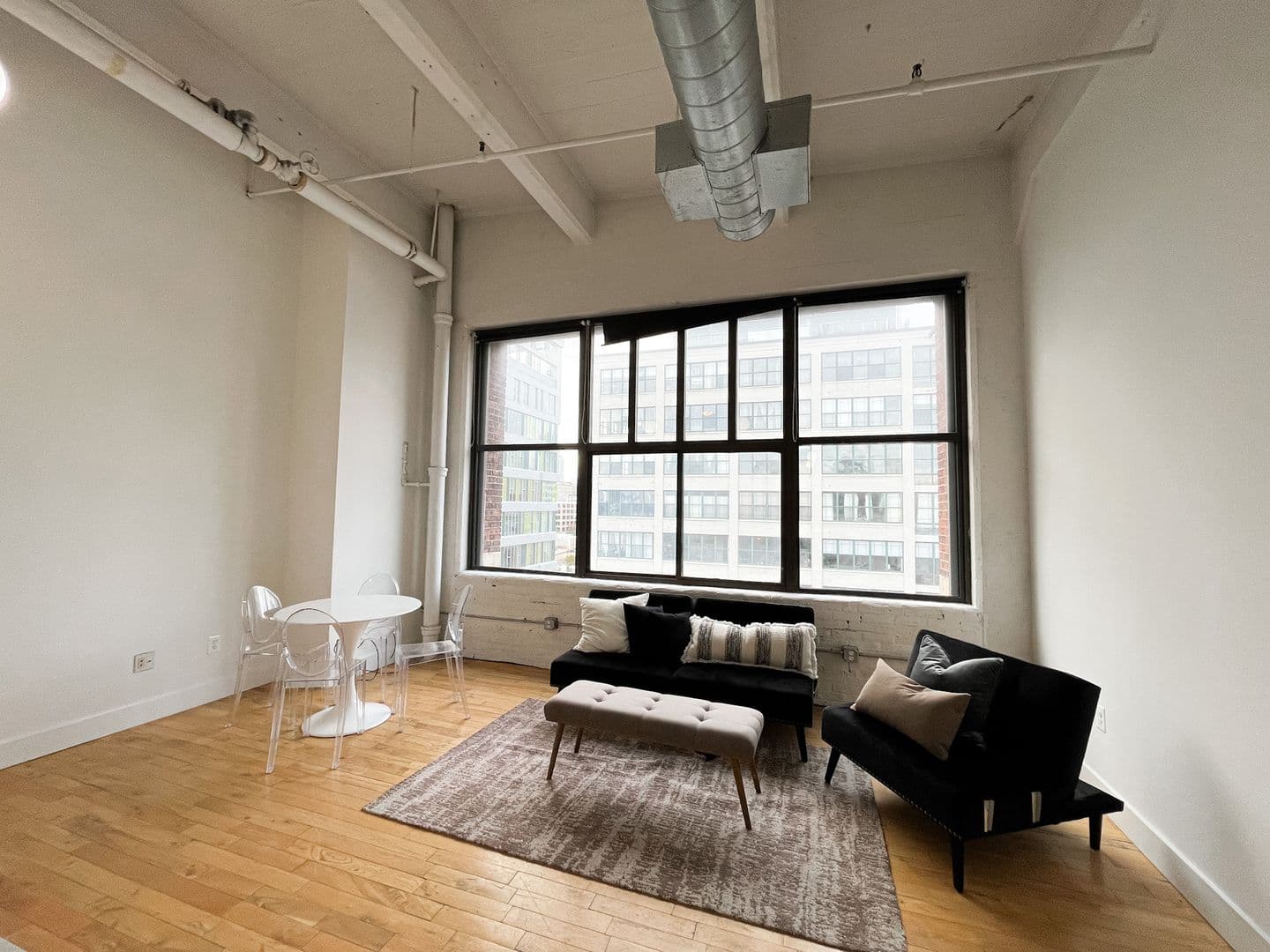Philadelphia Apartment: 340 North 12th Street