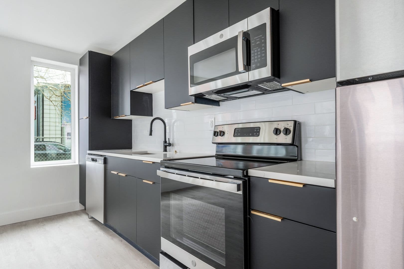 Philadelphia Apartment: 734 South 17th Street