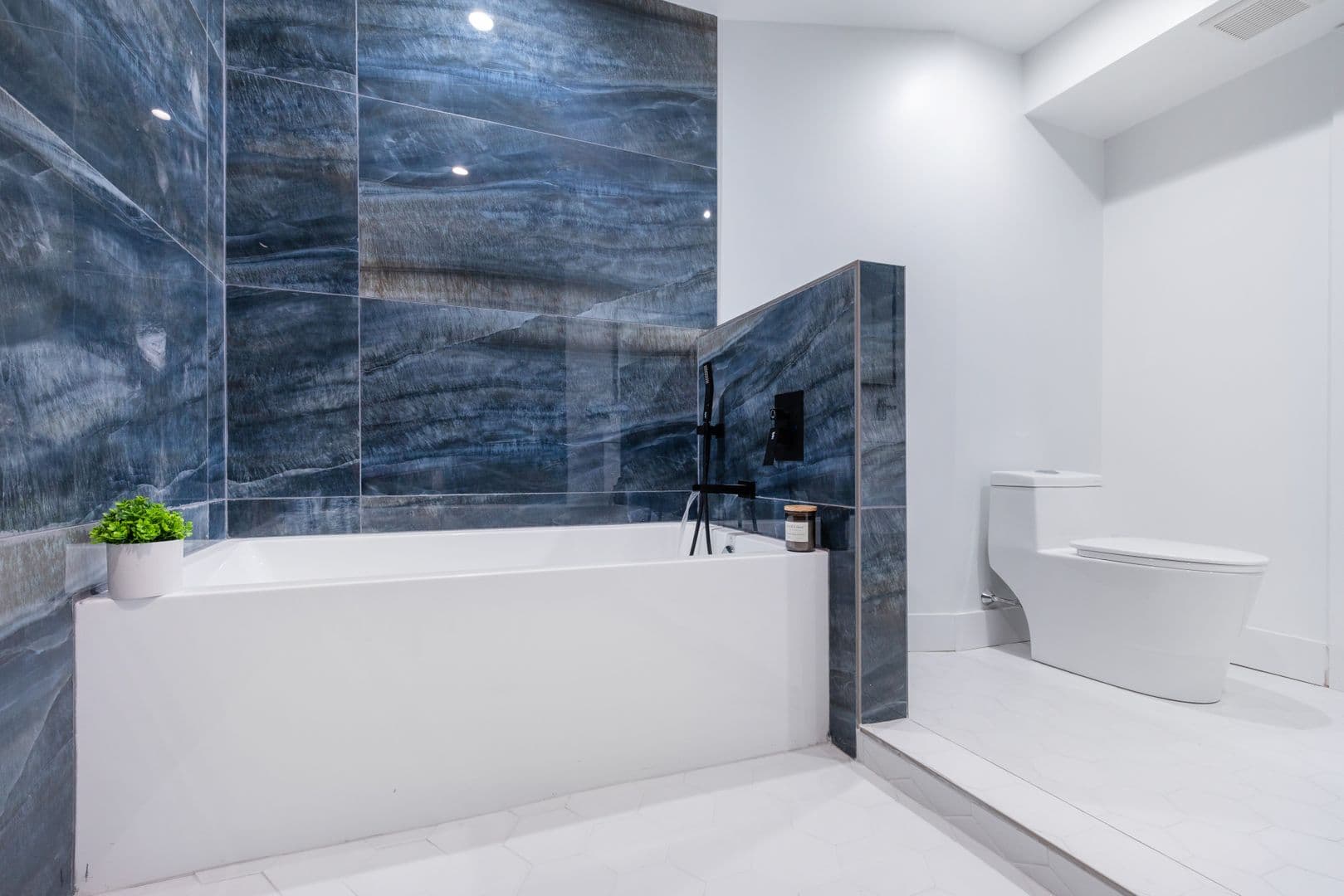 Philadelphia Apartment: 1520 Green Street