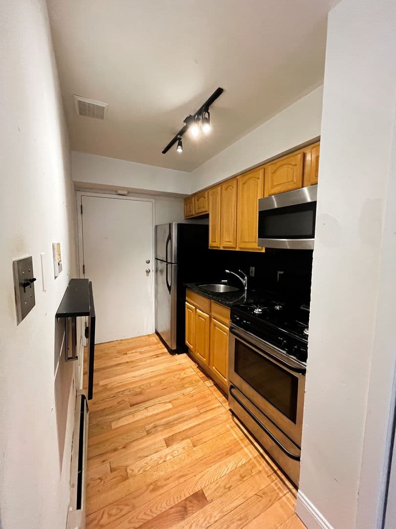 Philadelphia Apartment: 2100 Block Christian Street