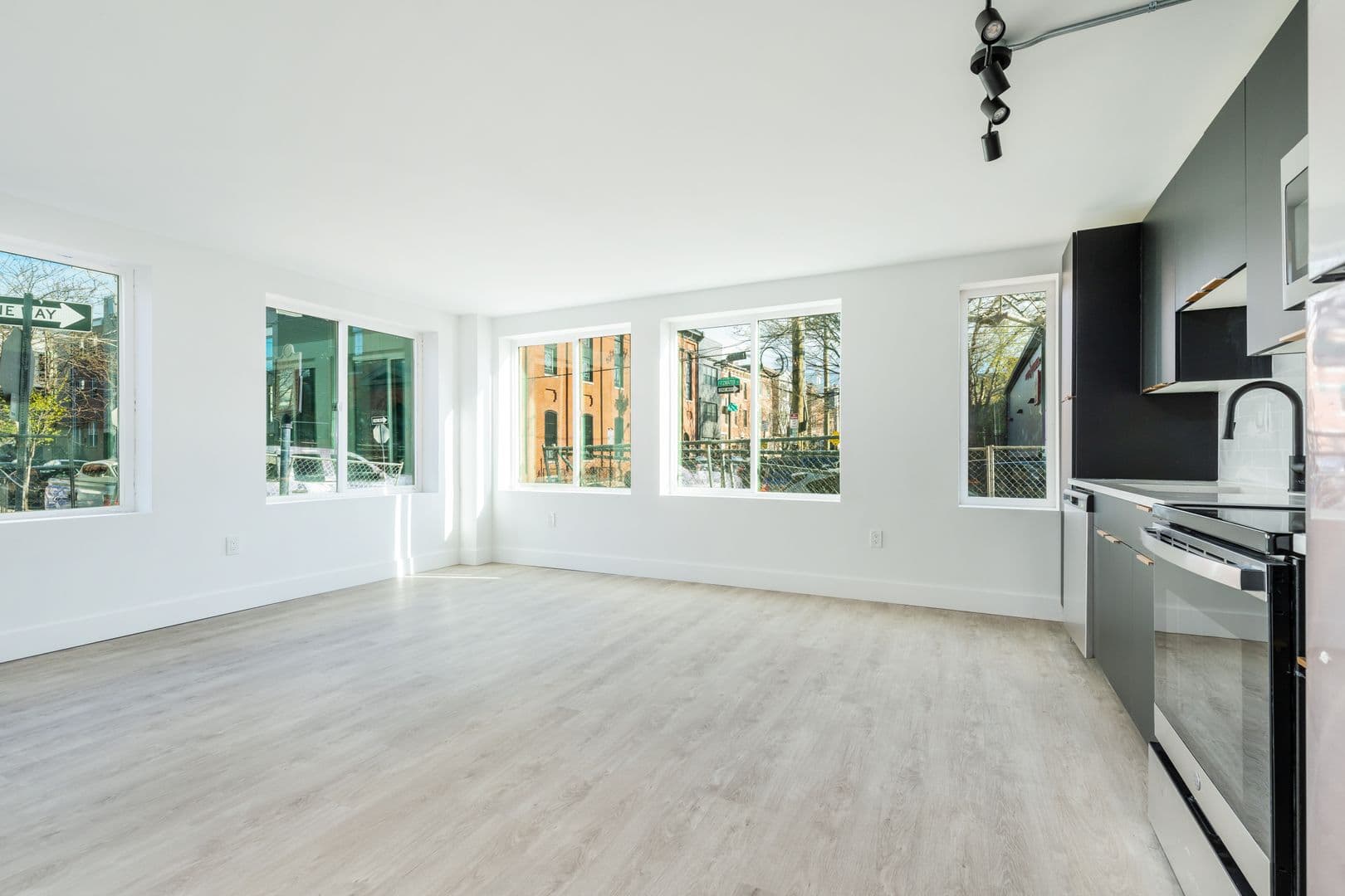 Philadelphia Apartment: 734 South 17th Street
