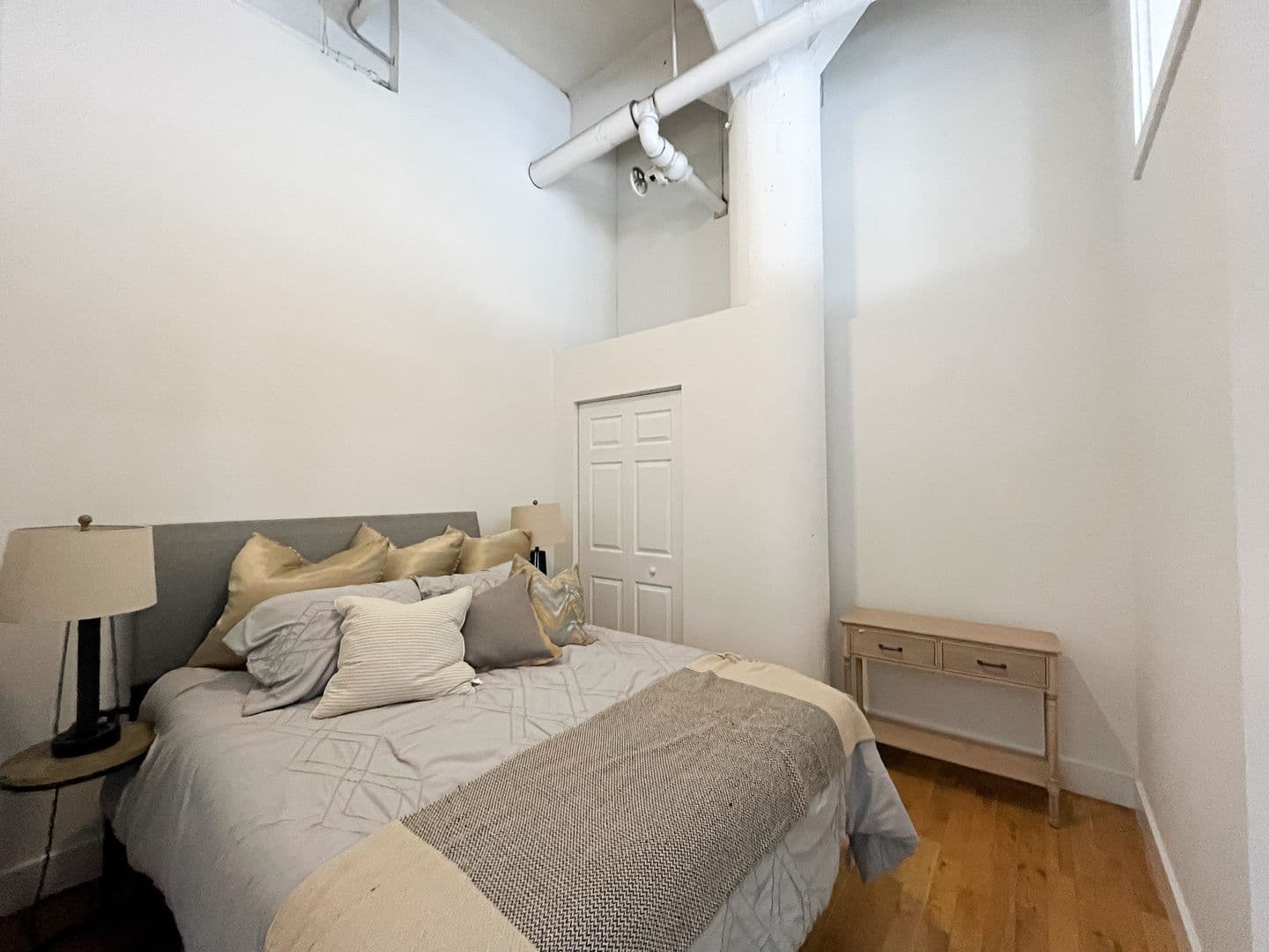 Philadelphia Apartment: 340 North 12th Street