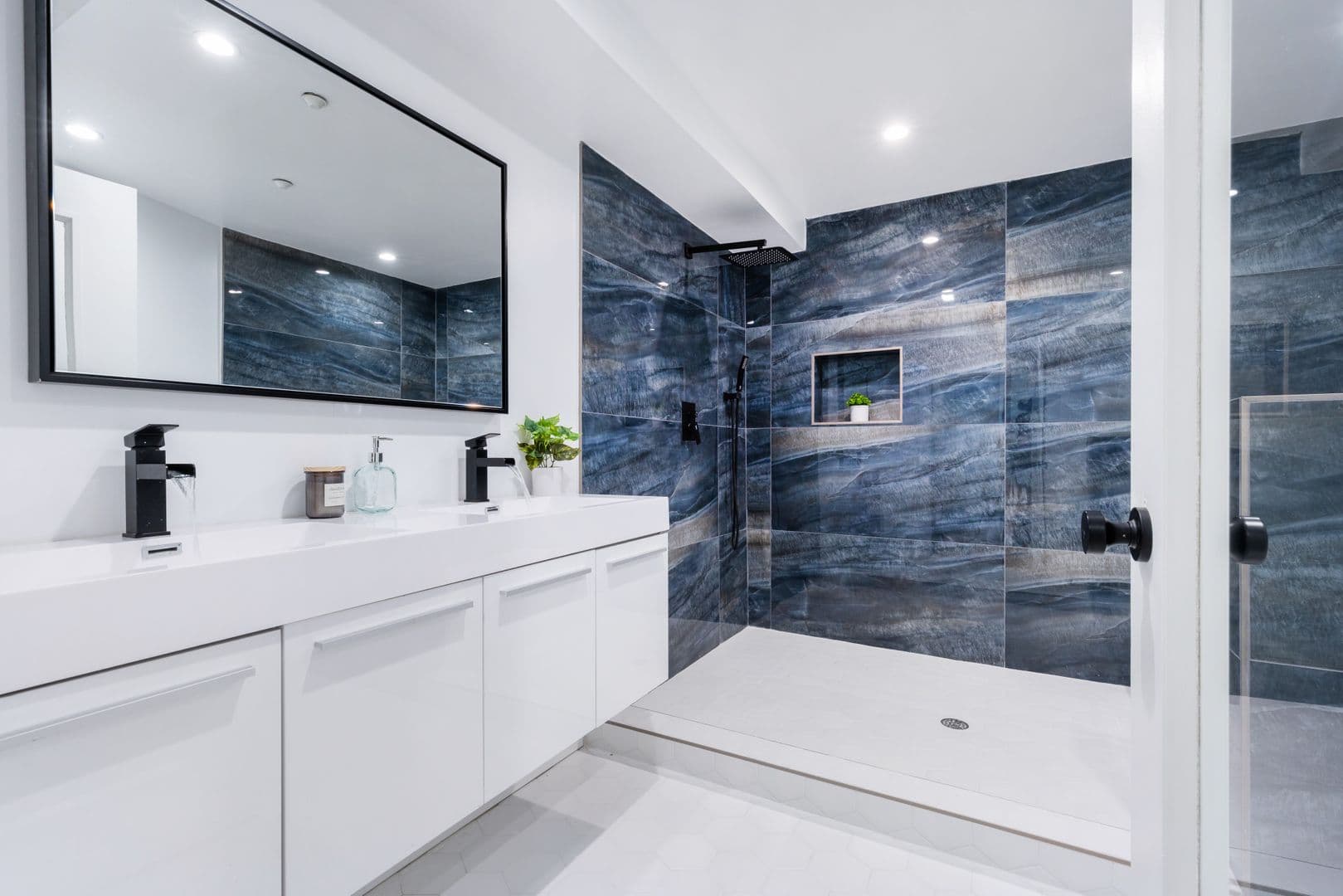 Philadelphia Apartment: 1520 Green Street