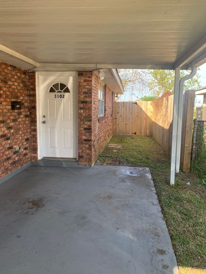 Chalmette Apartment: 3100-02 Pakenham Dr.