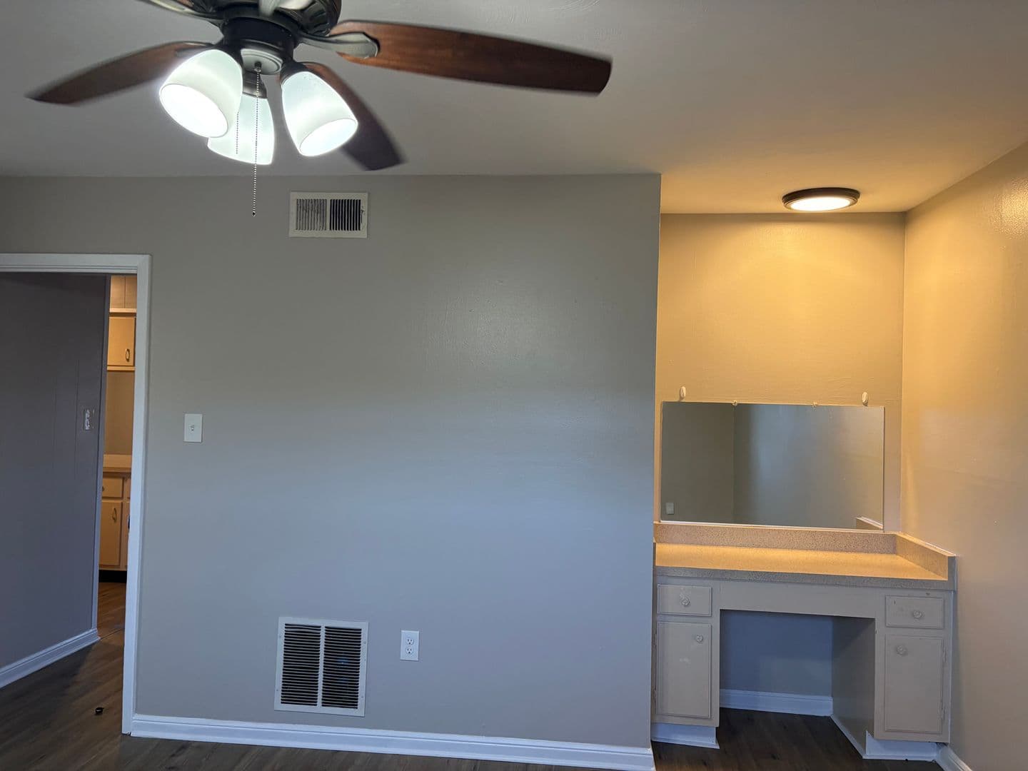River Ridge Apartment: 10542 Jefferson Hwy.